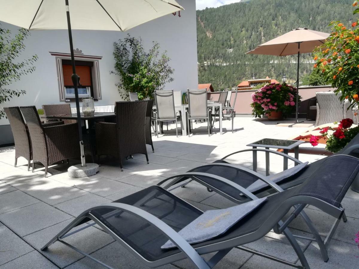 Haus Tirol Appartements Ried im Oberinntal Exterior photo